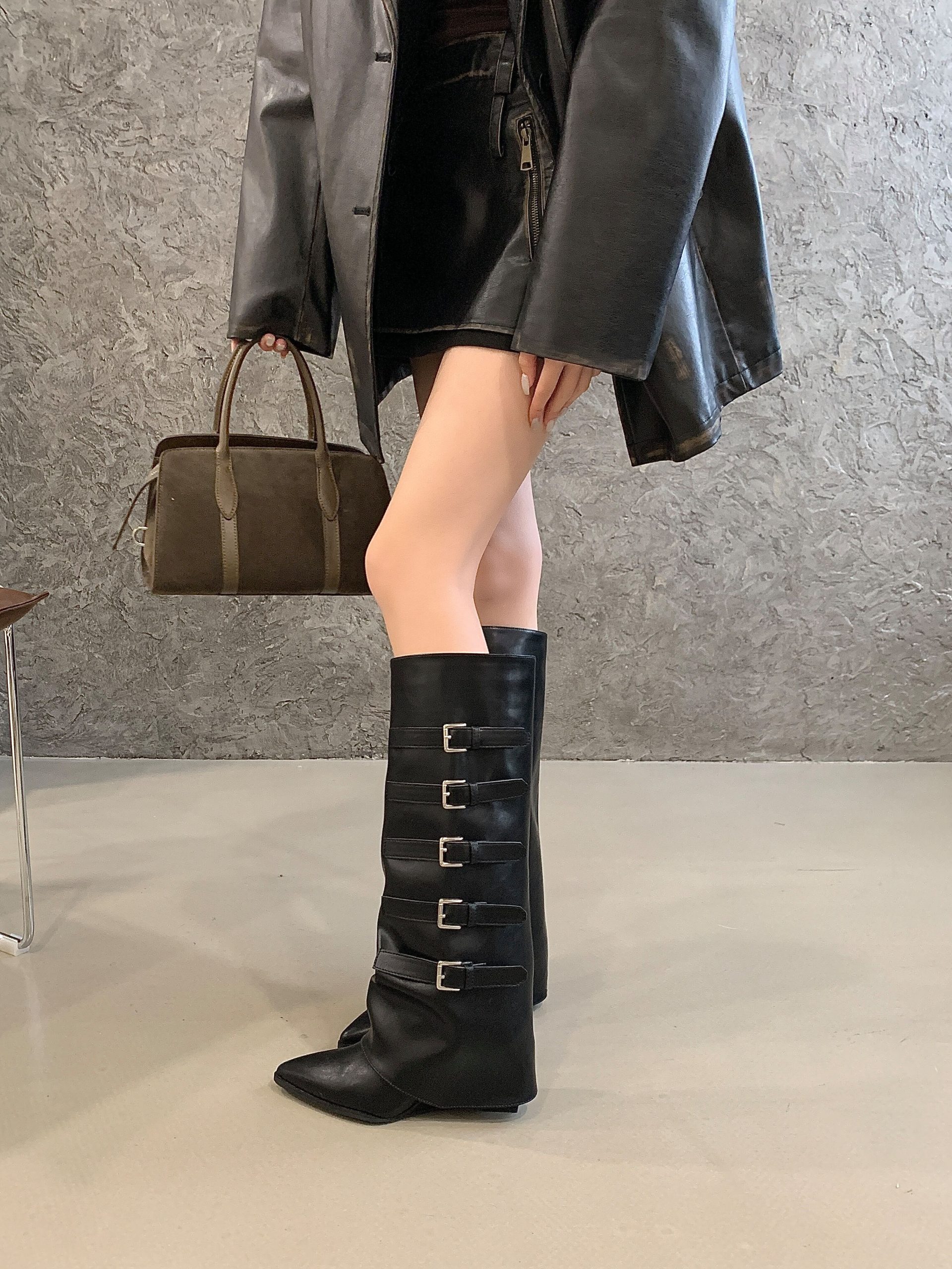 2025 Autumn Winter New Retro Maillard Pointed Toe High Top Boots for Women - Image 3