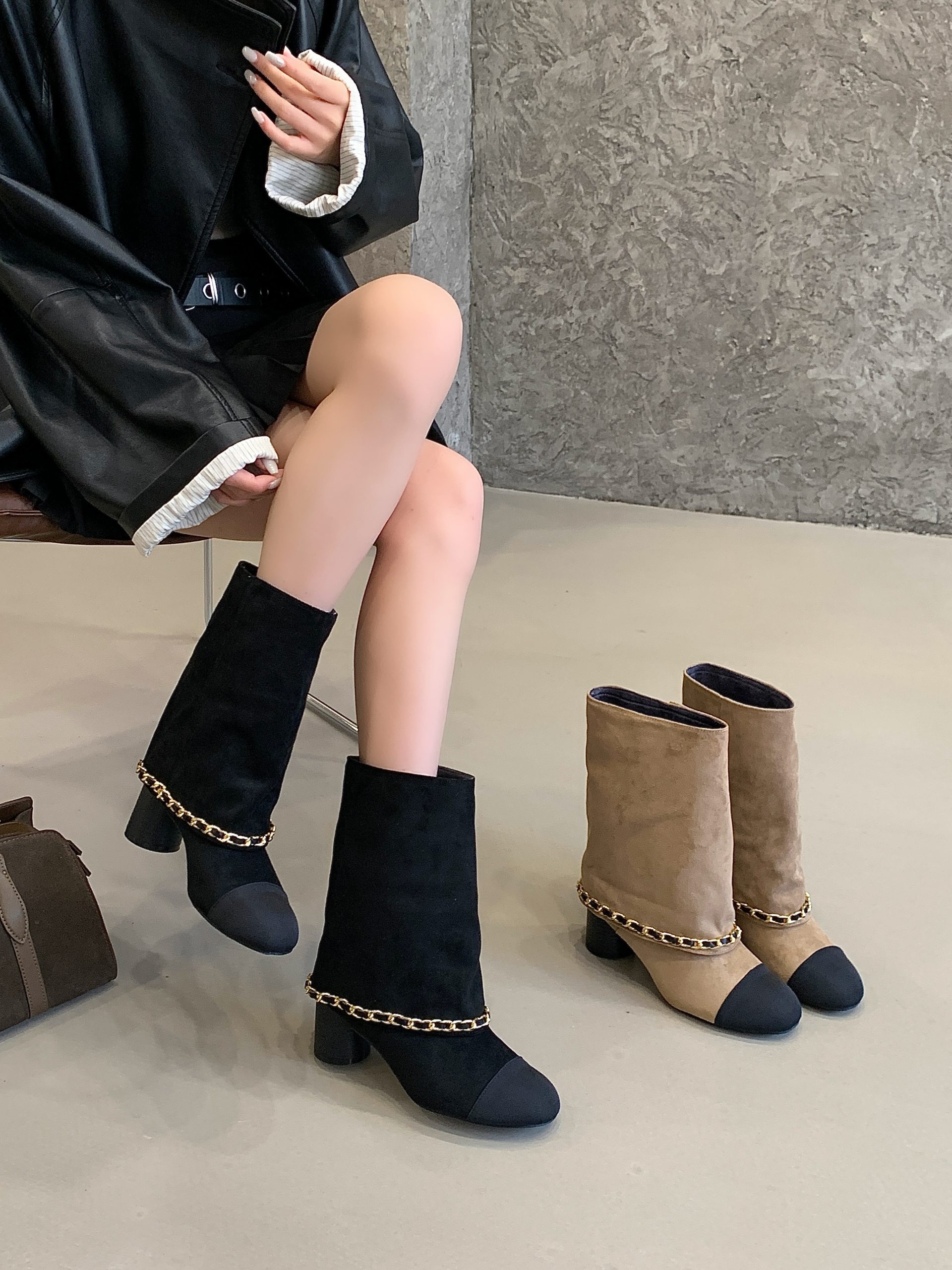 Chanel Style Round Toe Two-Tone Riding Boots 2025 Autumn New Trendy Chunky Heel Mid Calf Boots for Women