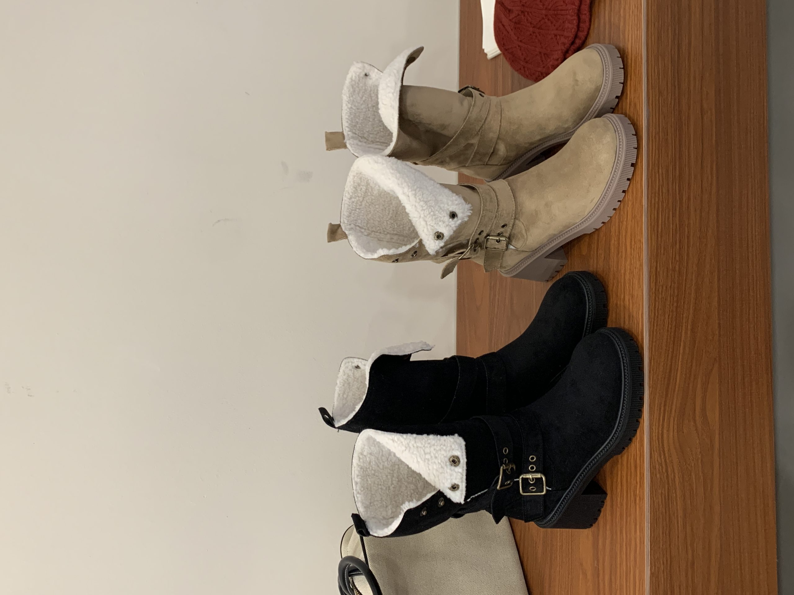 2025 New Retro Faux Shearling Western Cowboy Boots for Women Autumn Chunky Heel Short Boots Slim Fit Martin Boots