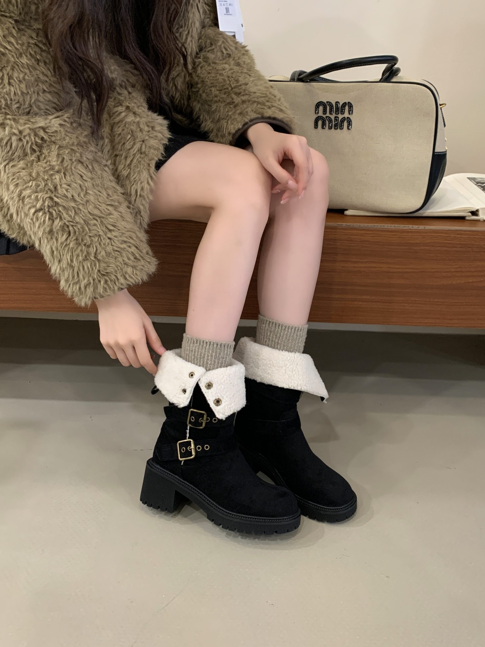 2025 New Retro Faux Shearling Western Cowboy Boots for Women Autumn Chunky Heel Short Boots Slim Fit Martin Boots - Image 3
