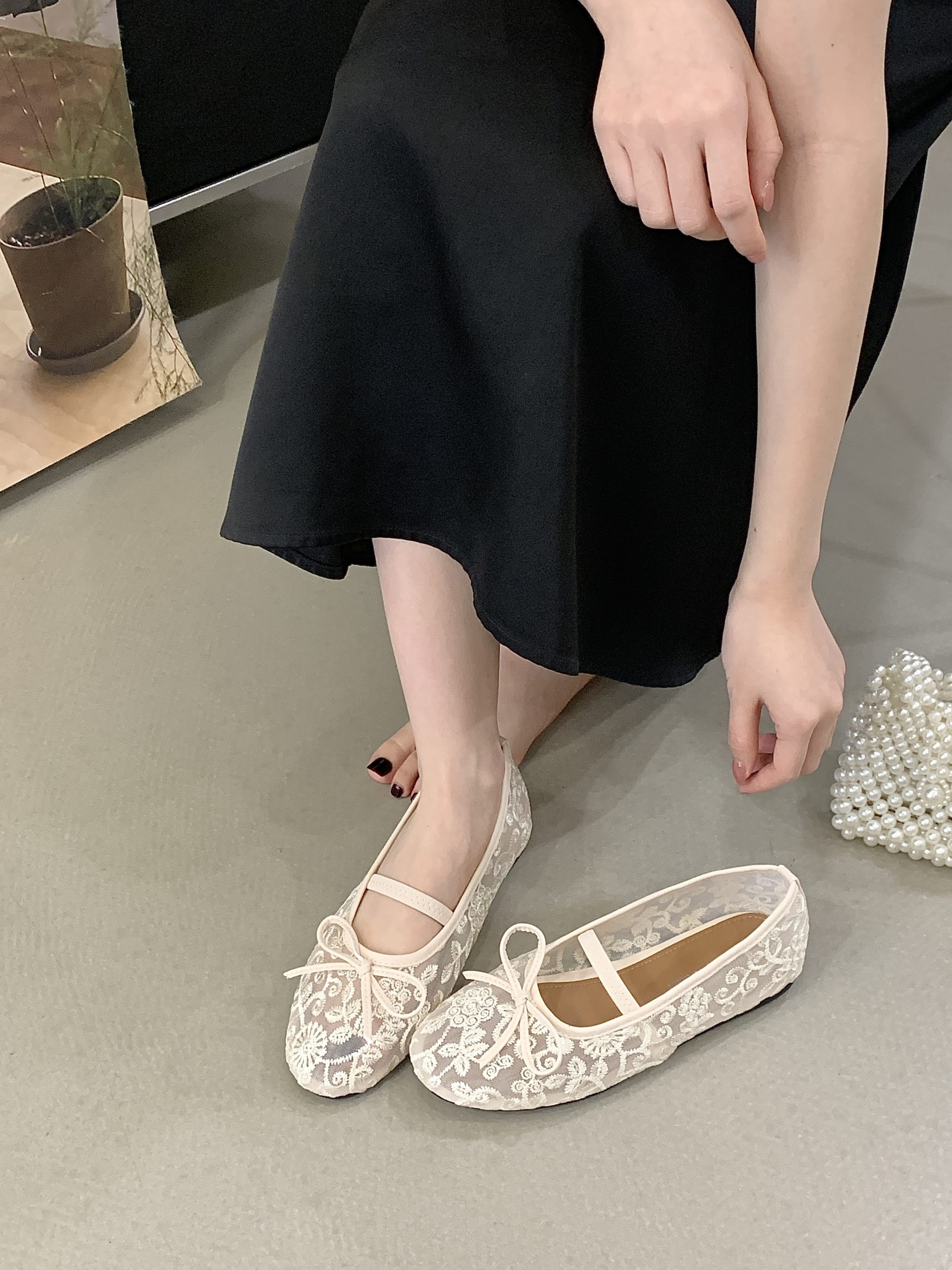 2026 Spring New Cutout Mary Jane Shoes for Women Breathable Soft Sole Mesh Flat Shoes - Image 2