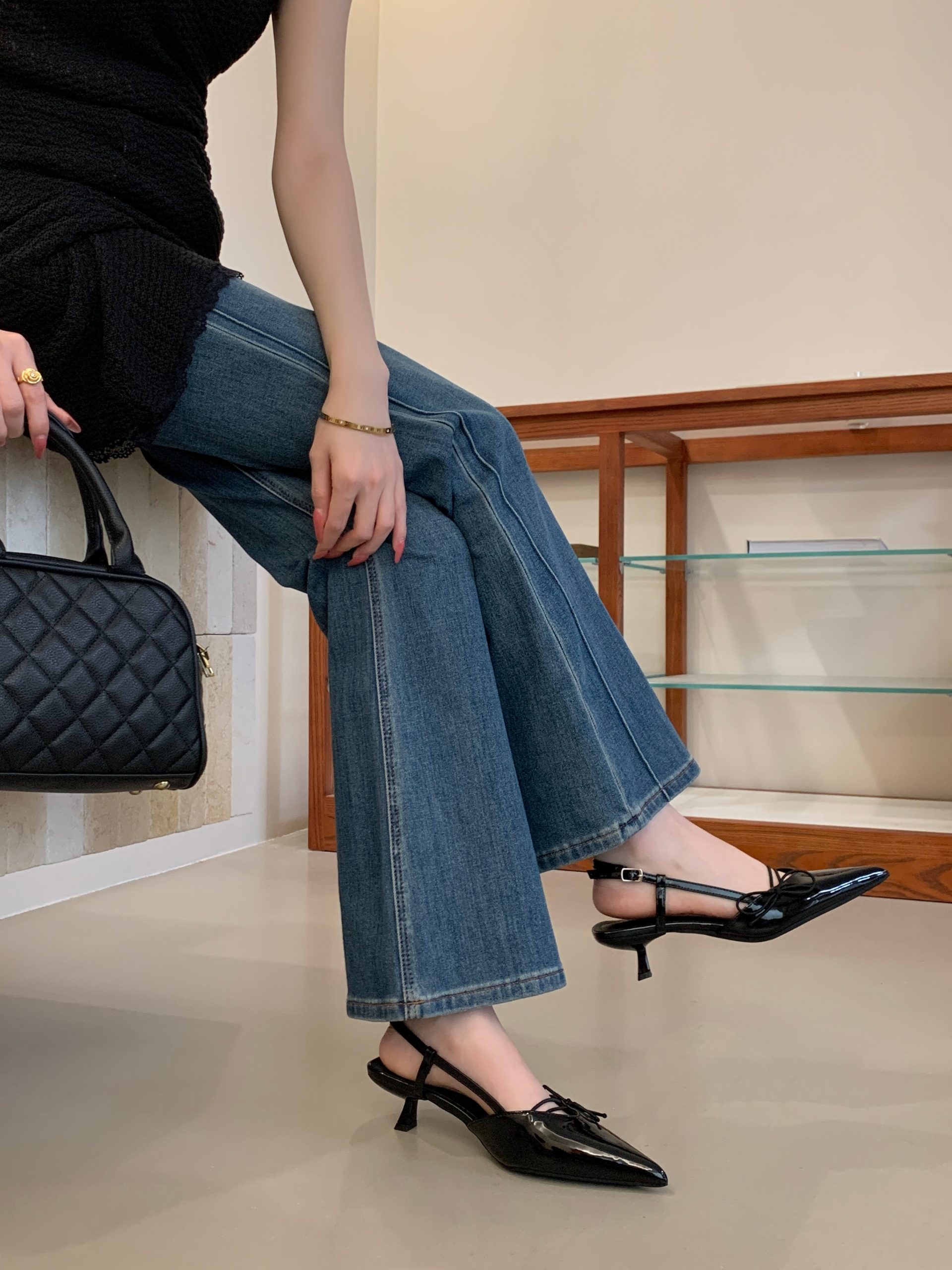 2026 Summer New Commuter Patent Leather Black Hollow Out Single Shoes Mid Heel High Heel Pointed Toe OL Covered Heel Sandals Women - Image 4