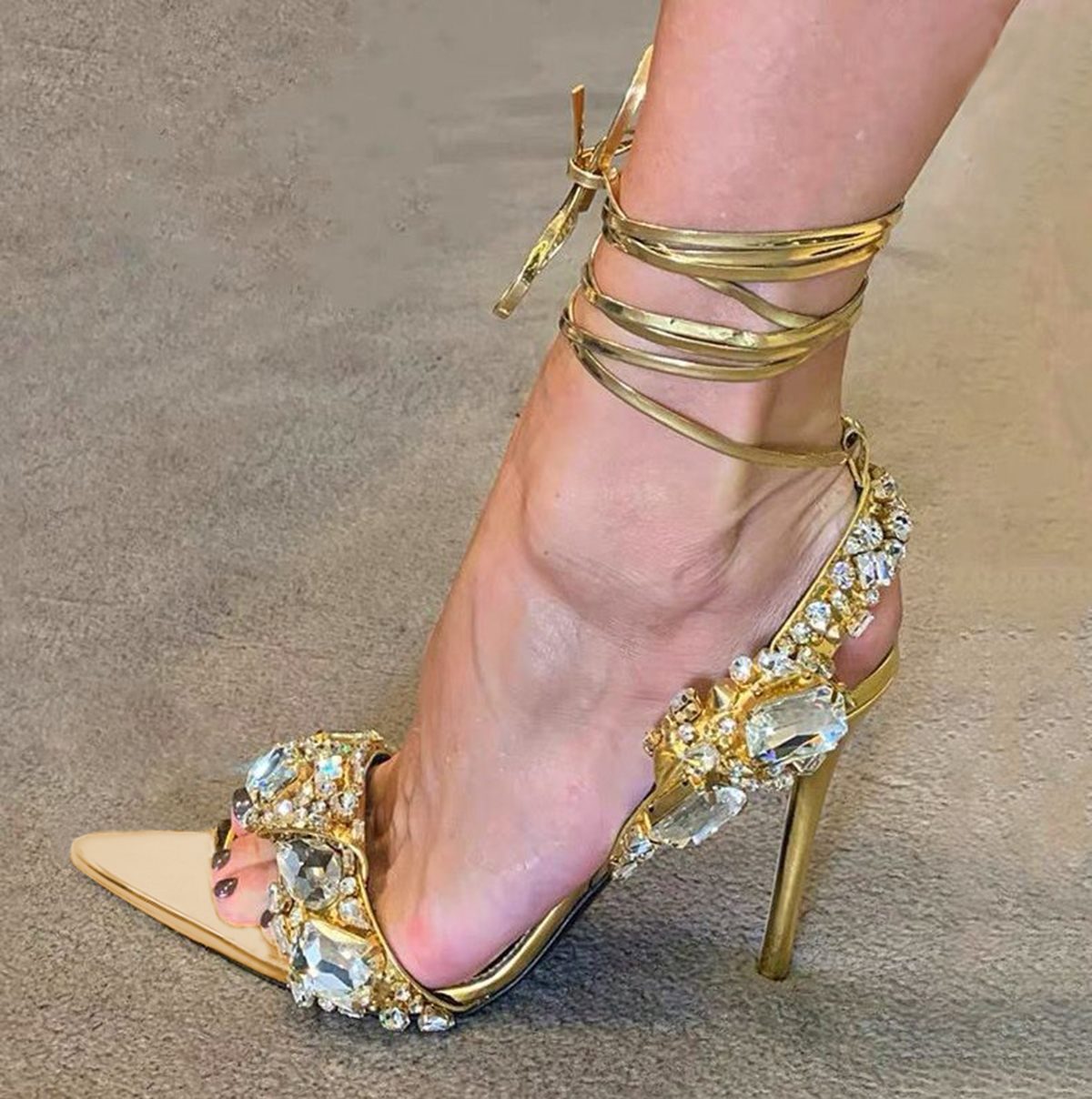 Heavy Rhinestone Studded 2022 New European and American Celebrity Style Diamond Pointed Toe Strap Women's Sandals 35-42